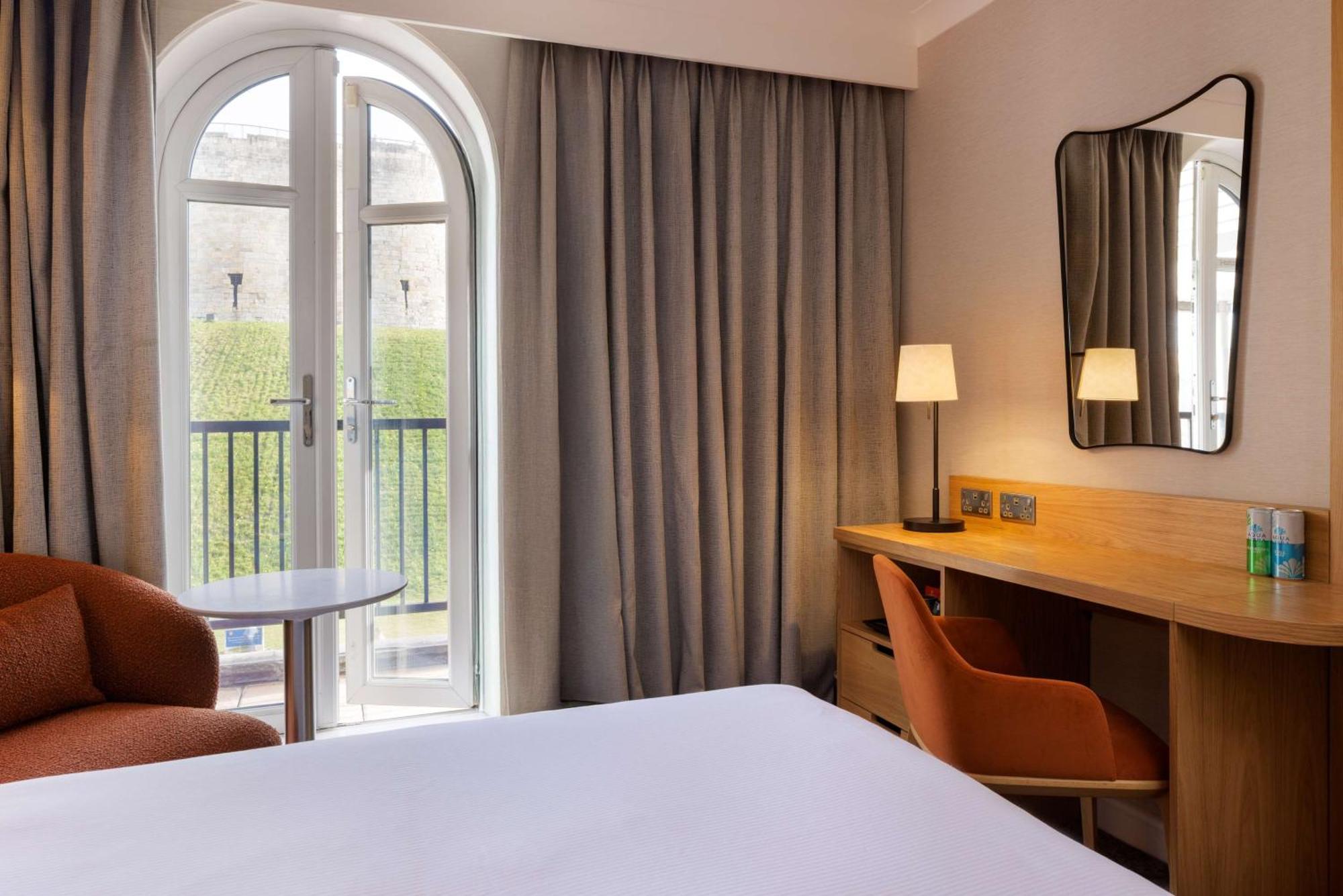 Hilton Hotel 4*